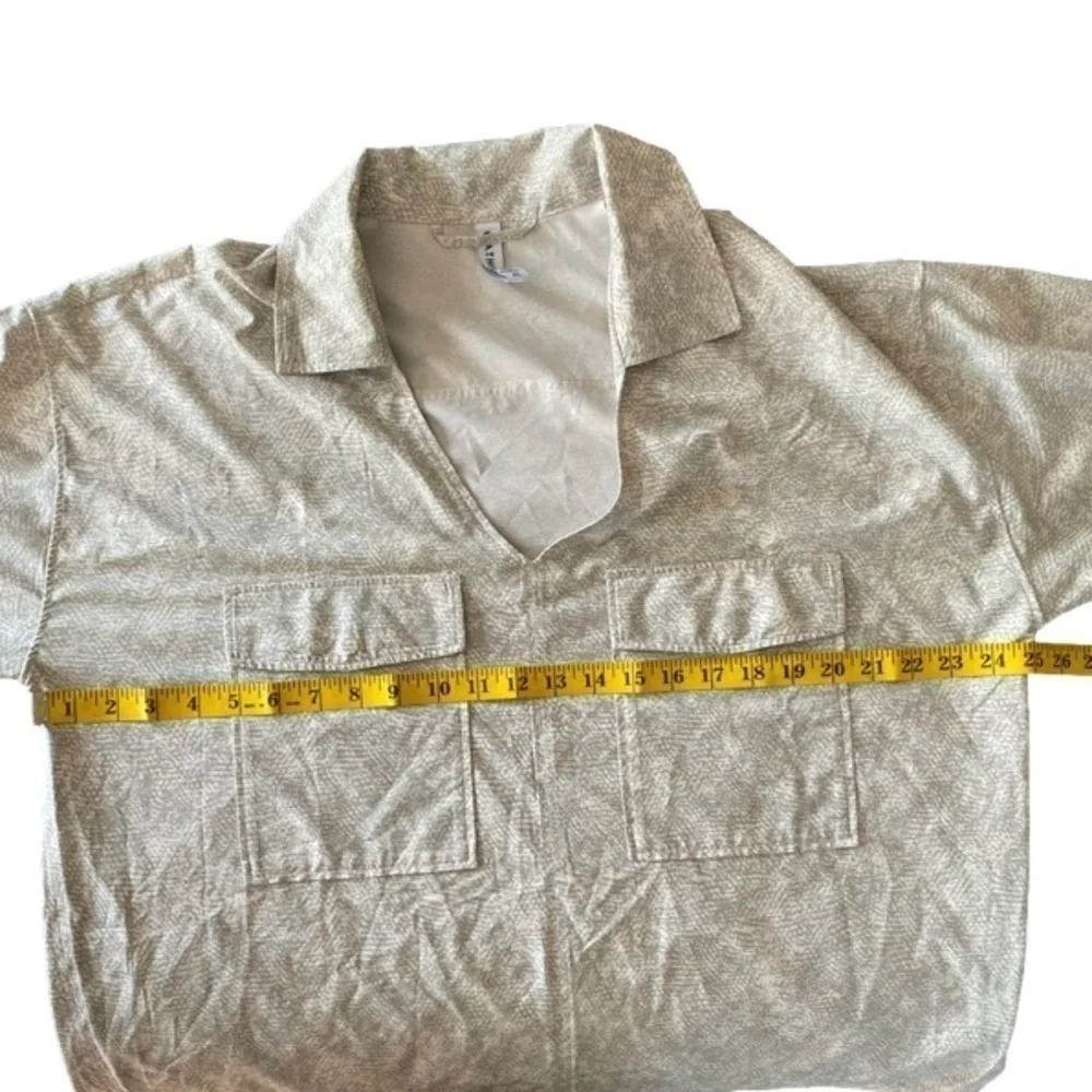 ATHLETA Zuma Top Collared V-Neck Long Sleeve Viper Subtle Grey Print Women XL
